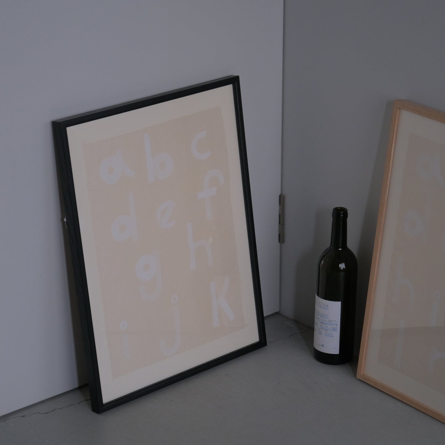 型絵染めアルファベット(黒フレーム) / 長沼由梨子