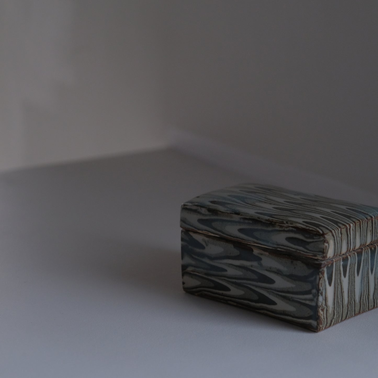 陶箱 / 上田恒次