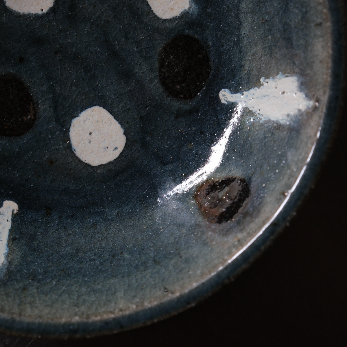 呉須点打八寸鉢 / 倉敷青木窯