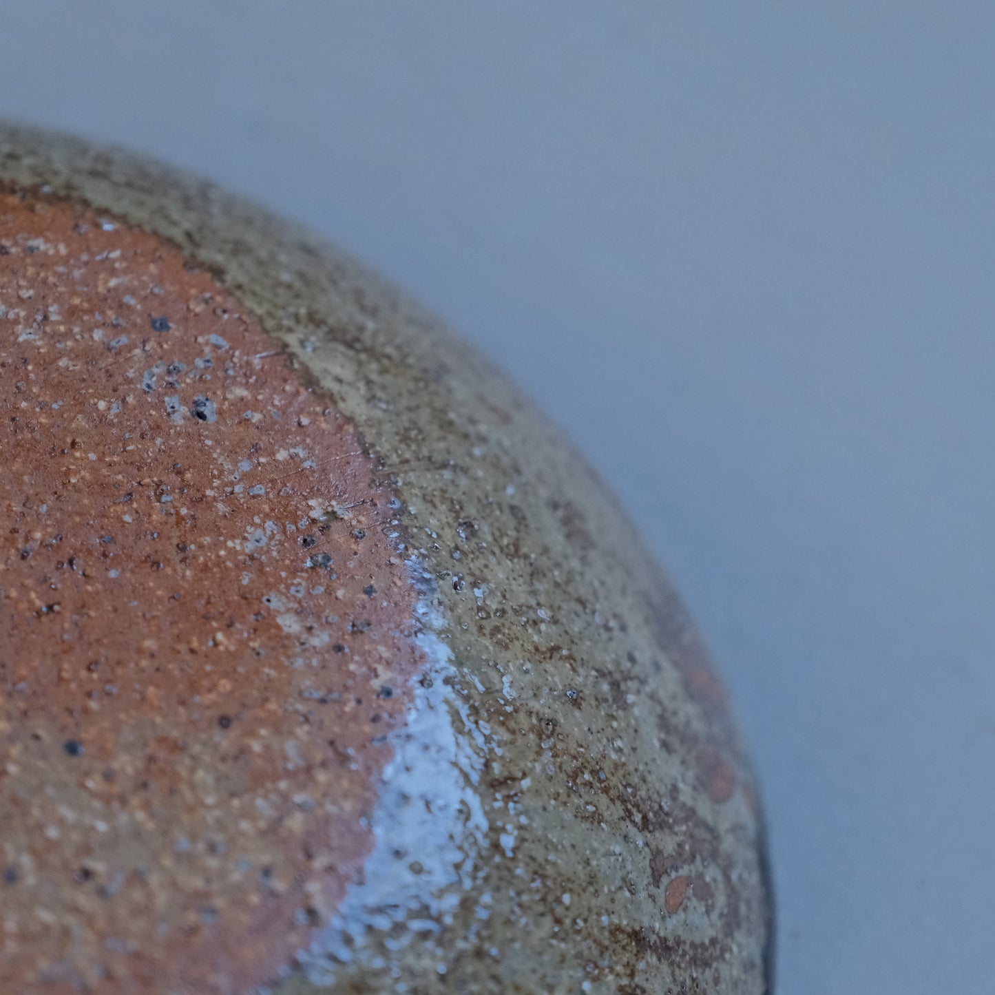 飴釉丸紋8寸鉢 / 倉敷青木窯(三宅康太)