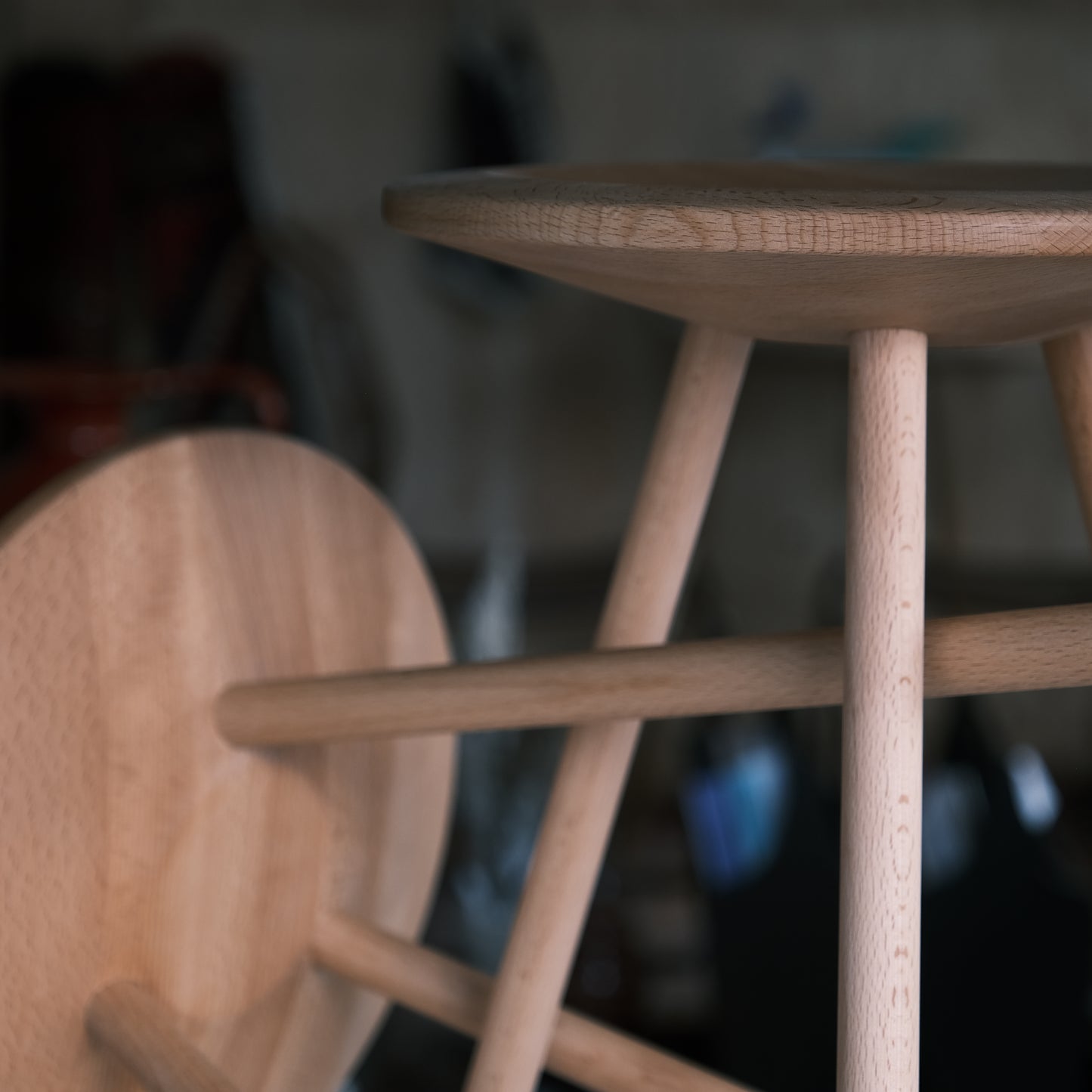 3legs  stool round / designed by コーチカズノリ