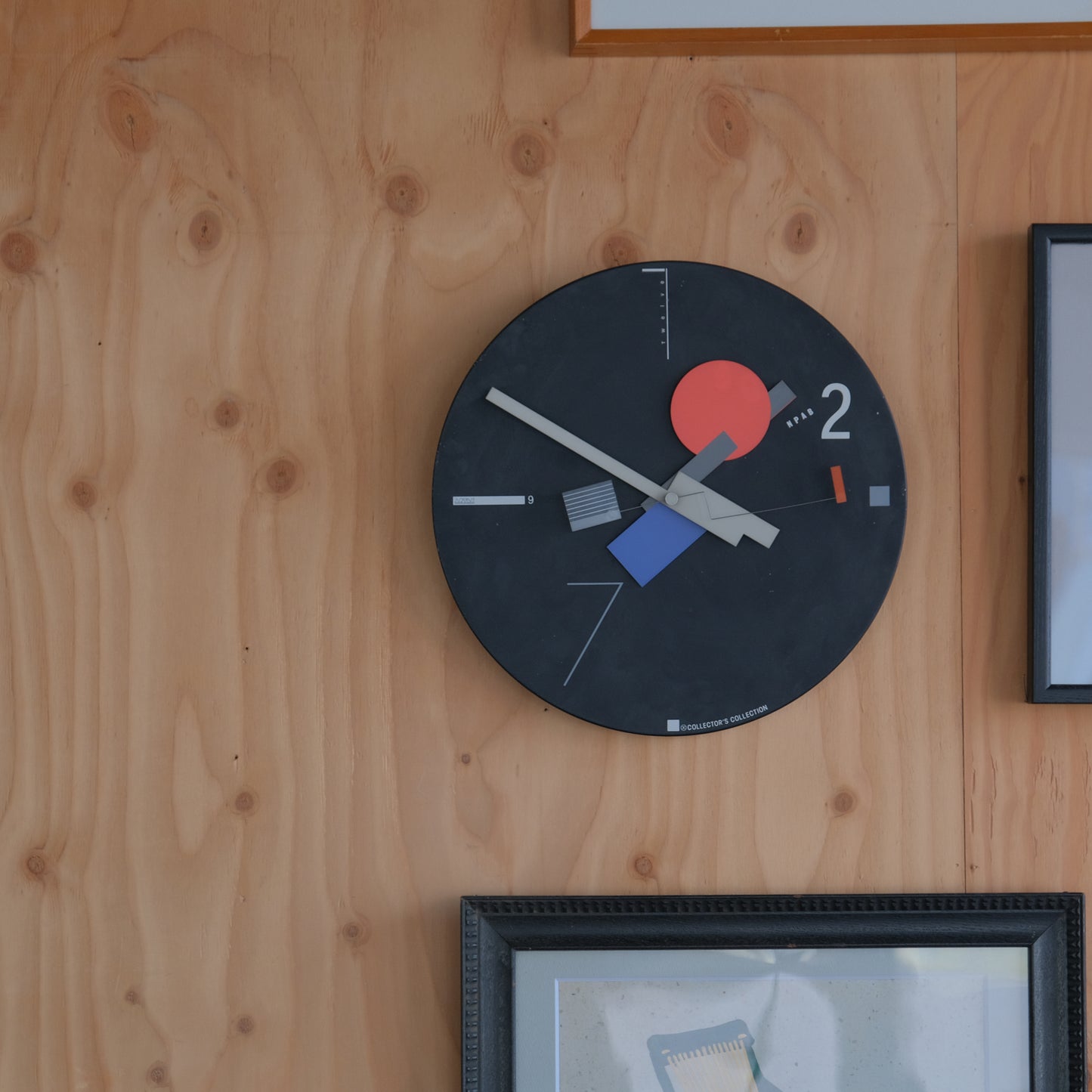 Constructivist Clock / ARTEC by Nicolai Canetti