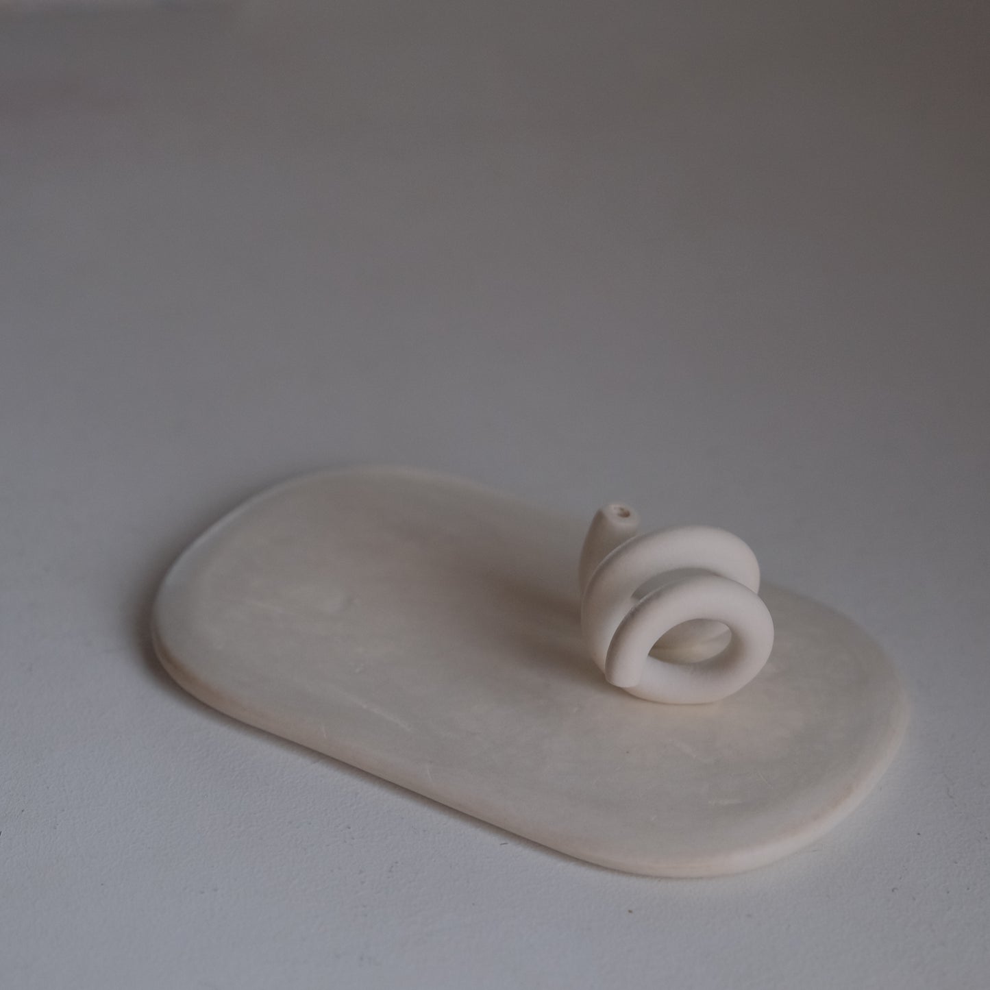 けむ 〈 香立てc + 香敷き 〉