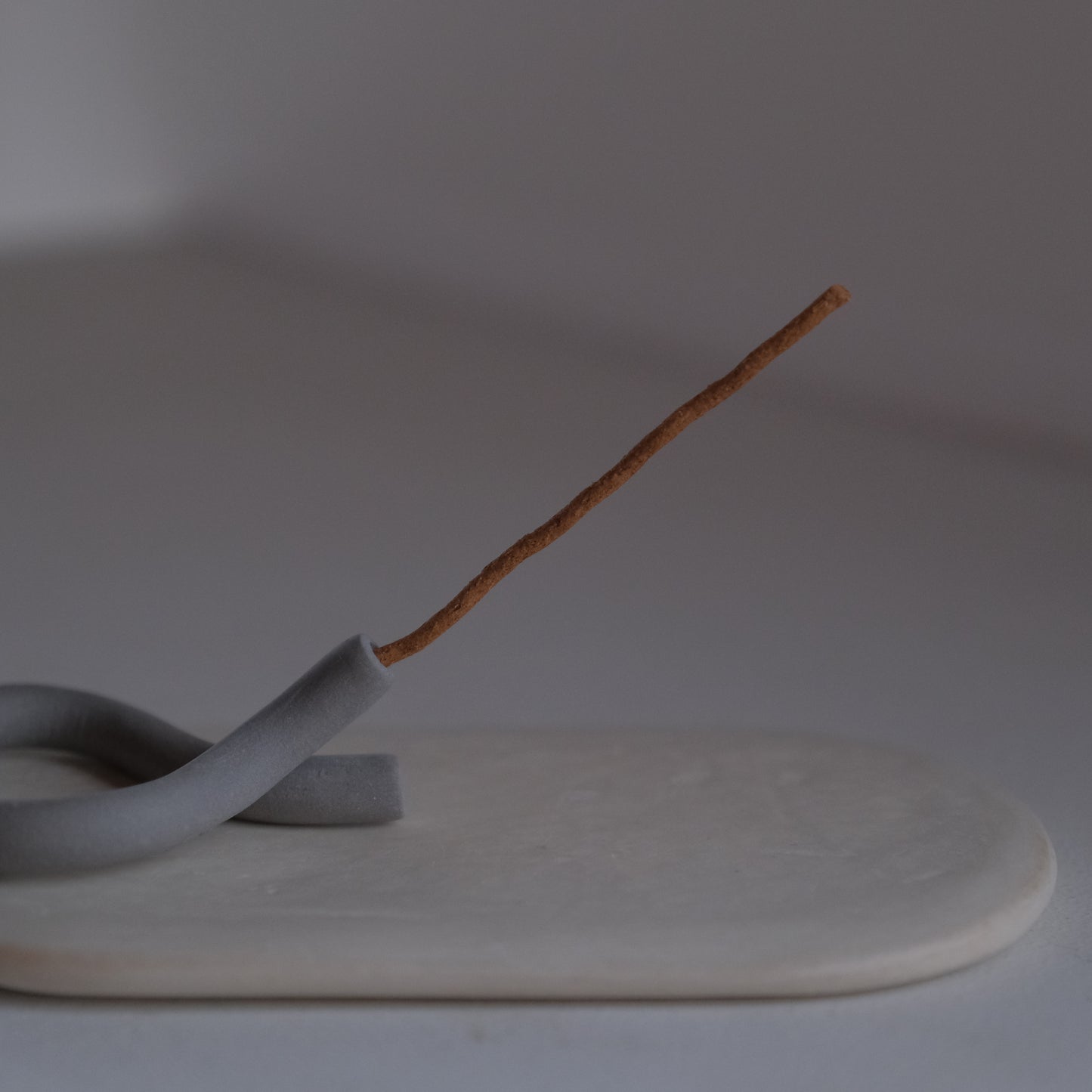 けむ 〈 香立てa + 香敷き 〉