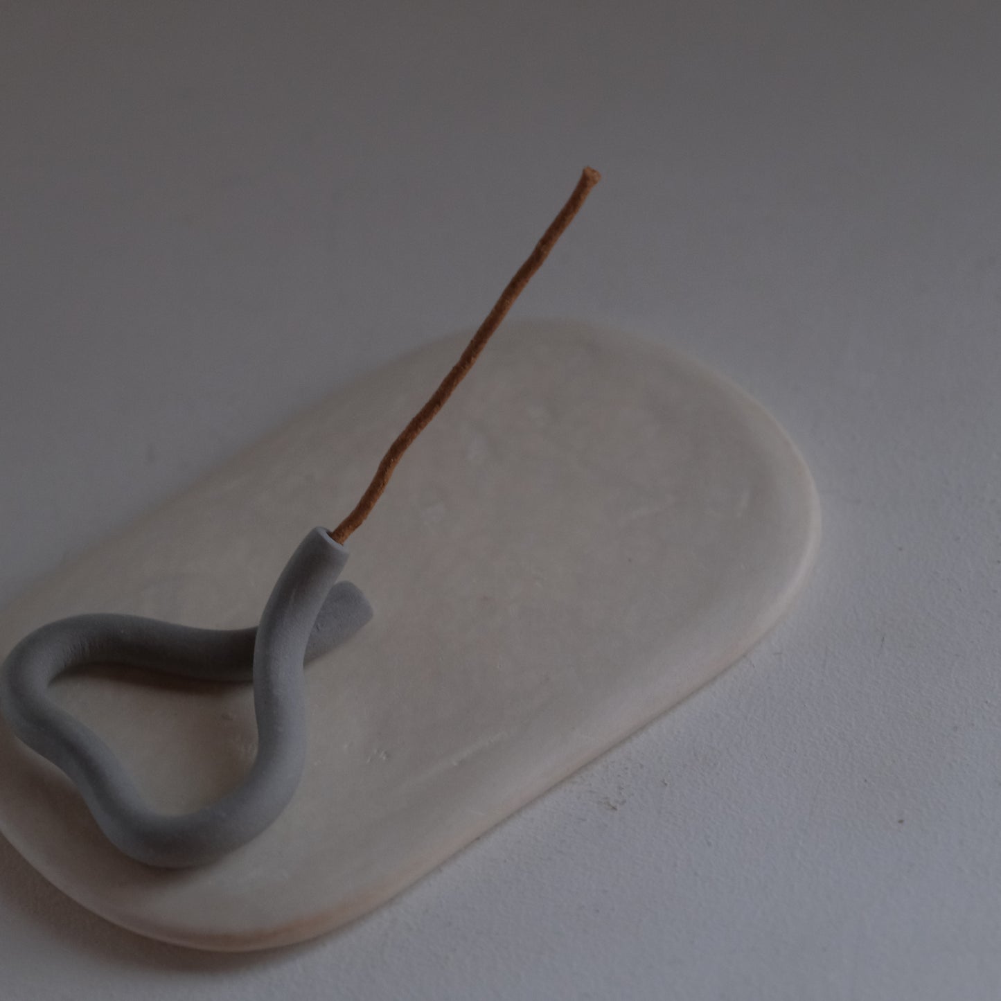 けむ 〈 香立てa + 香敷き 〉