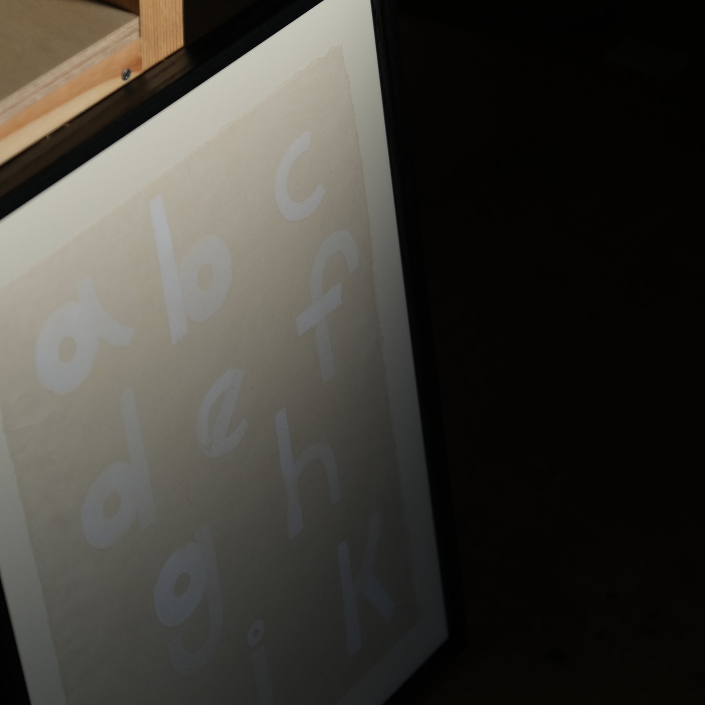 型絵染めアルファベット(黒フレーム） / 長沼由梨子