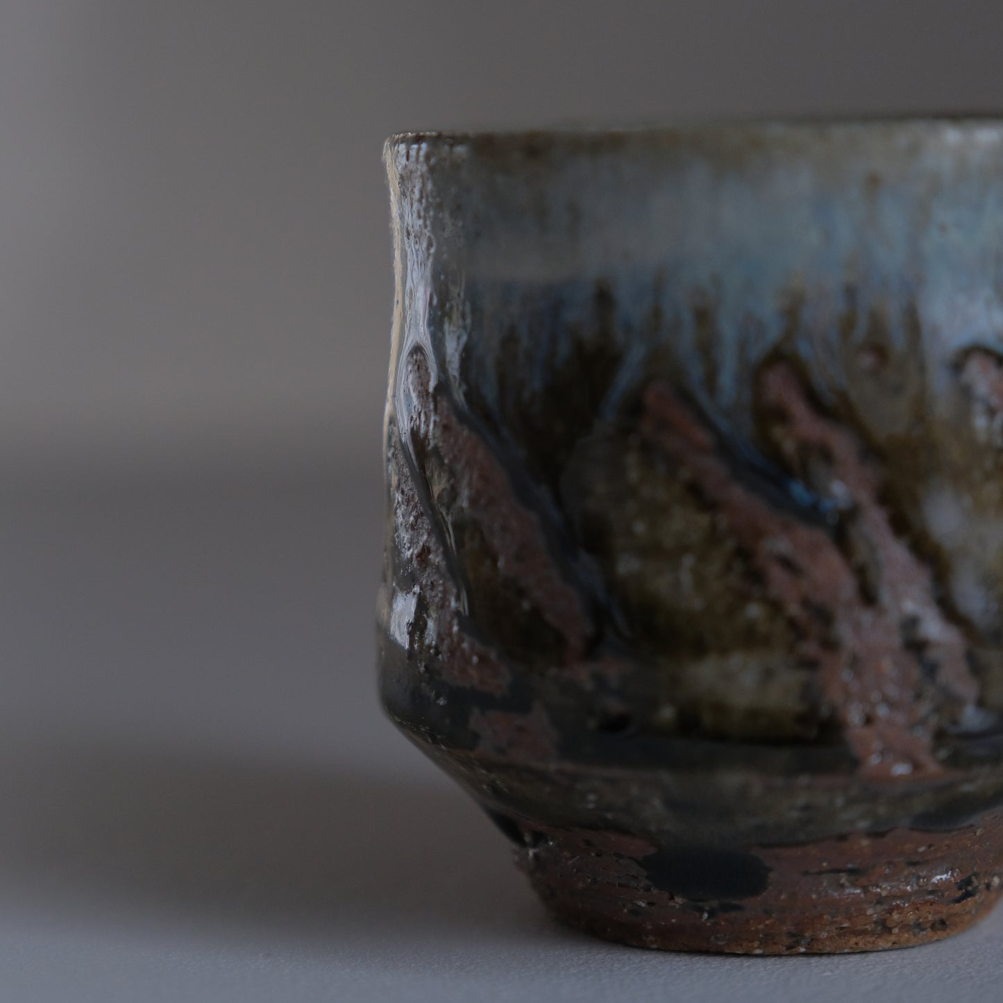 灰釉指描湯呑み / 倉敷青木窯（三宅康太）