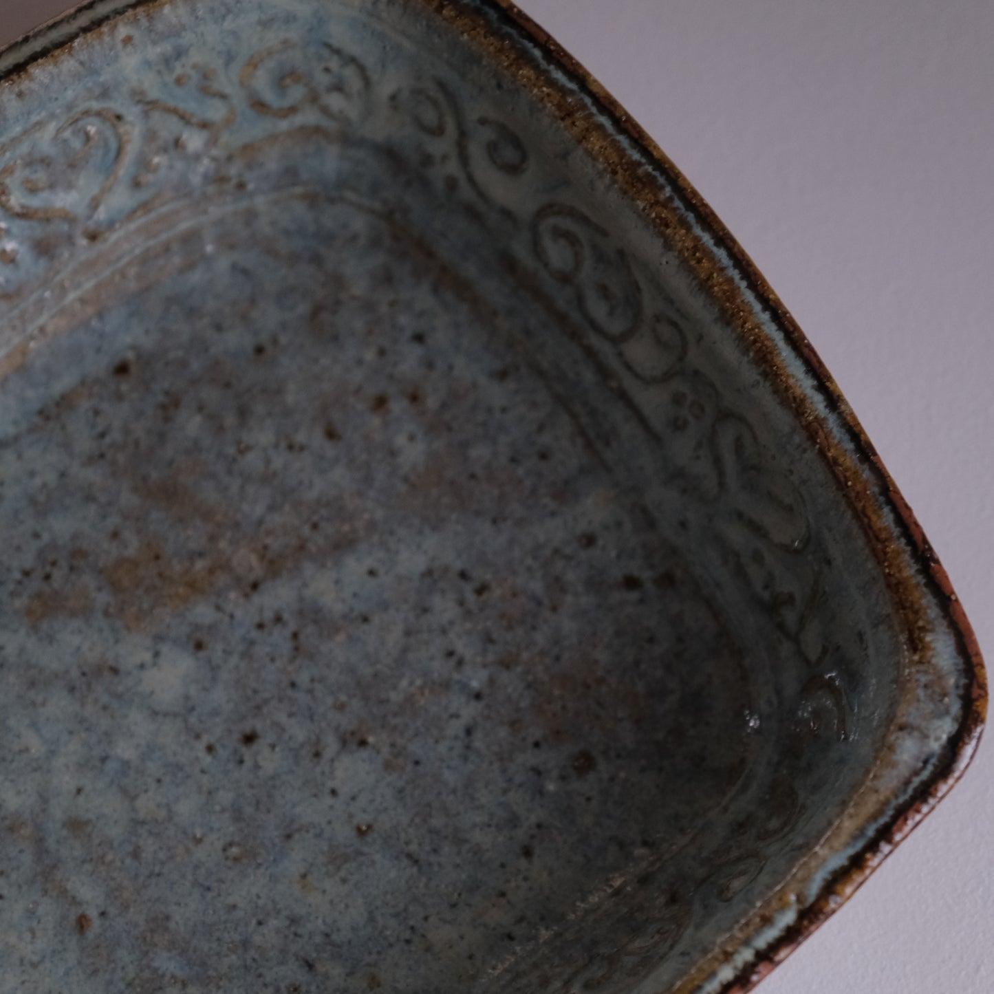 糠釉紋押角鉢 / 倉敷青木窯（三宅康太）