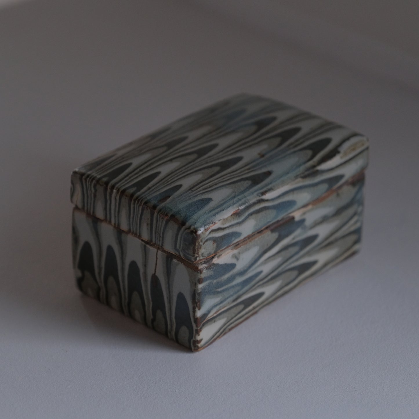 陶箱 / 上田恒次