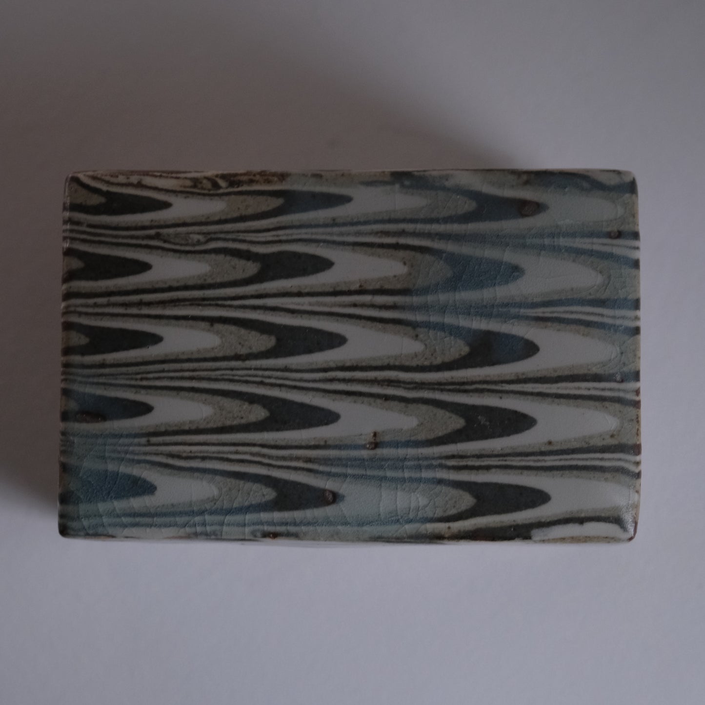 陶箱 / 上田恒次