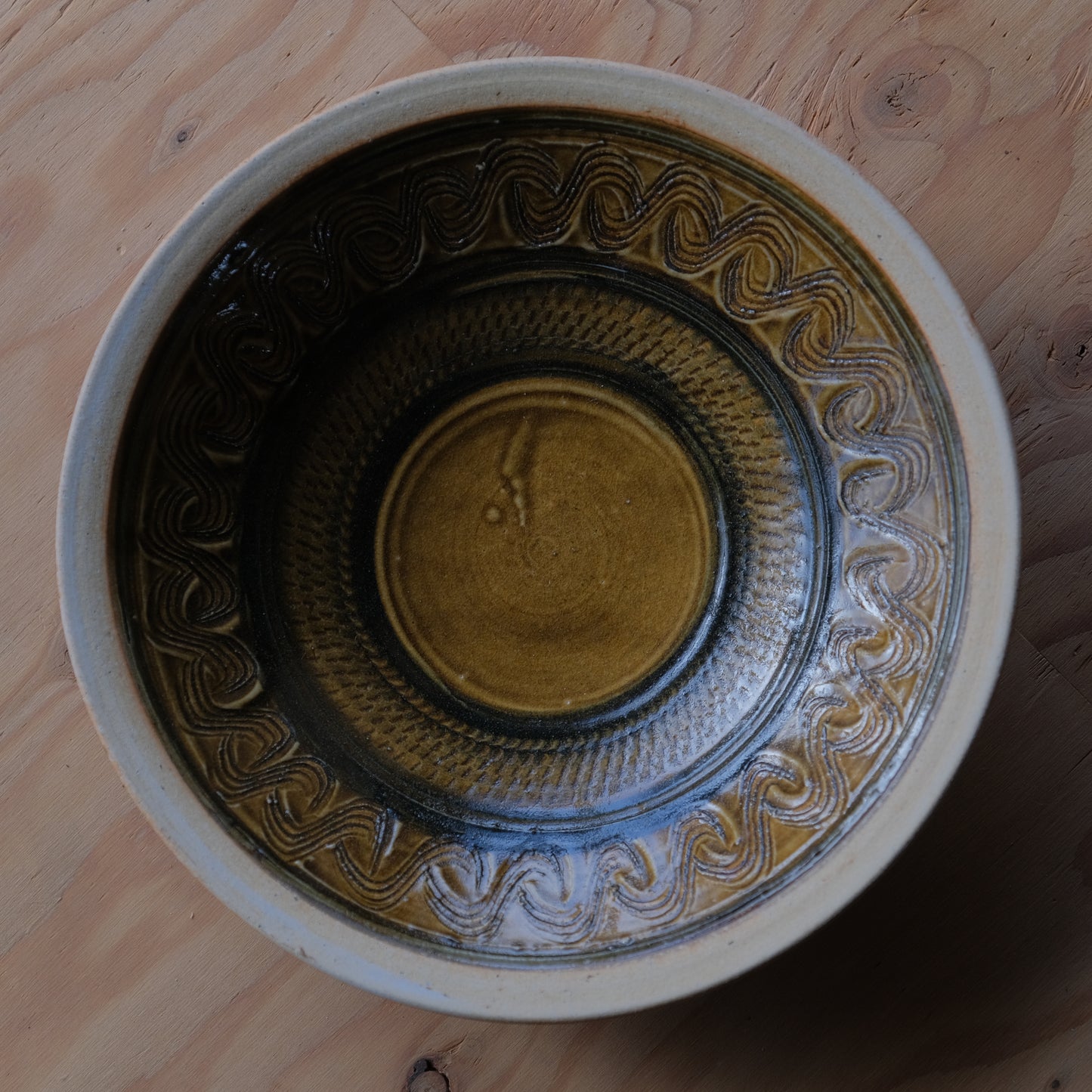 飴釉八寸皿/羽島焼