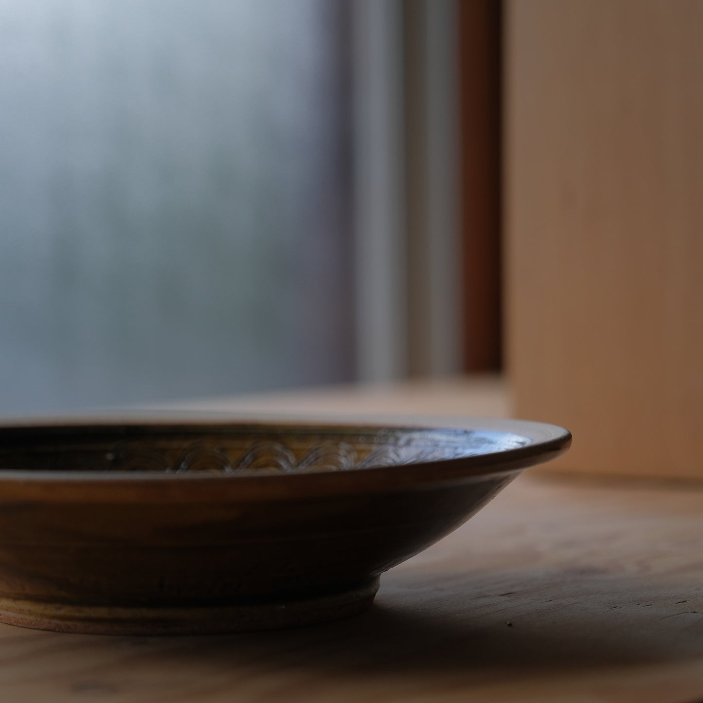 飴釉八寸皿/羽島焼