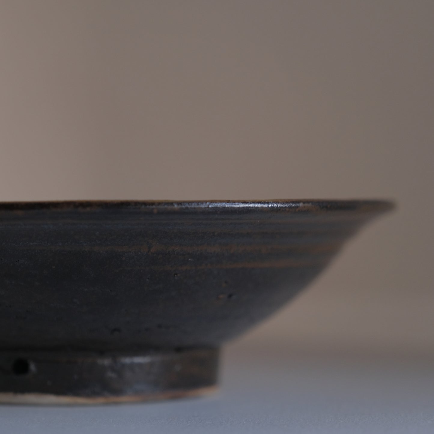 魚紋七寸皿 / 壺屋焼（沖縄）