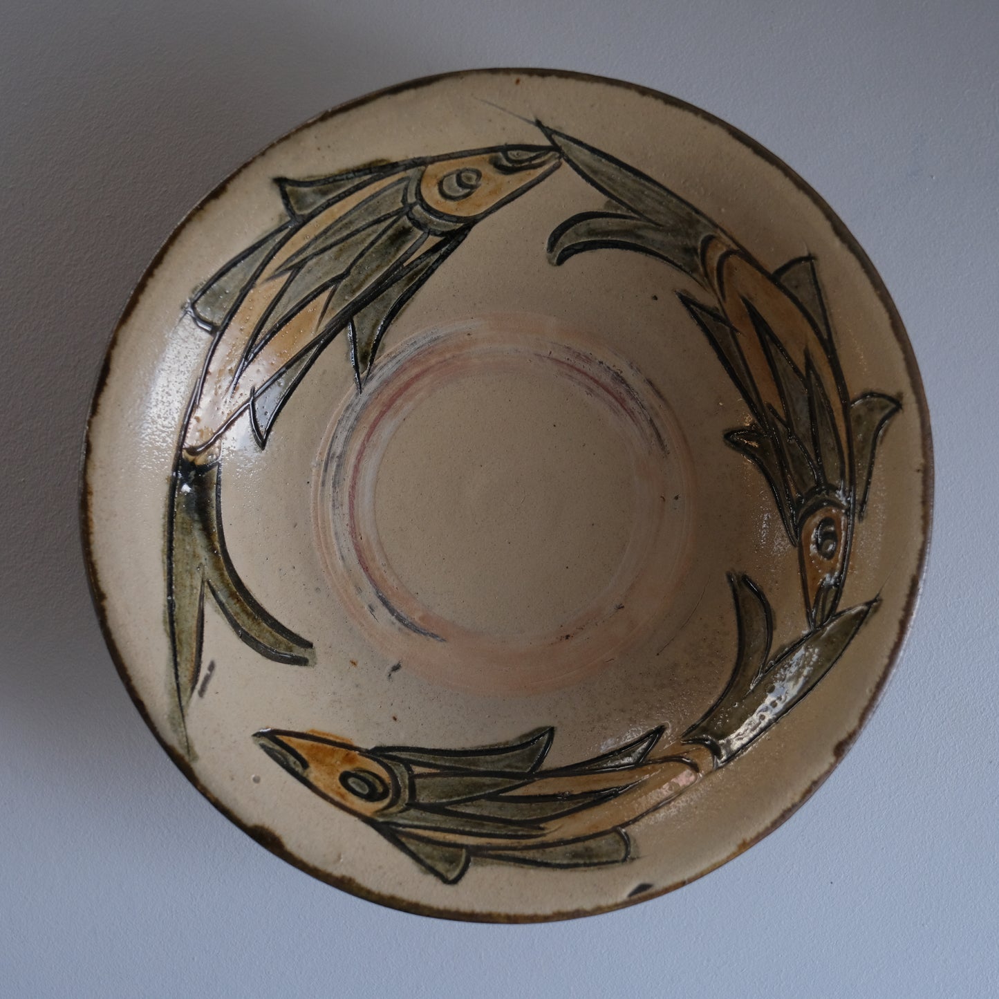 魚紋七寸皿 / 壺屋焼（沖縄）