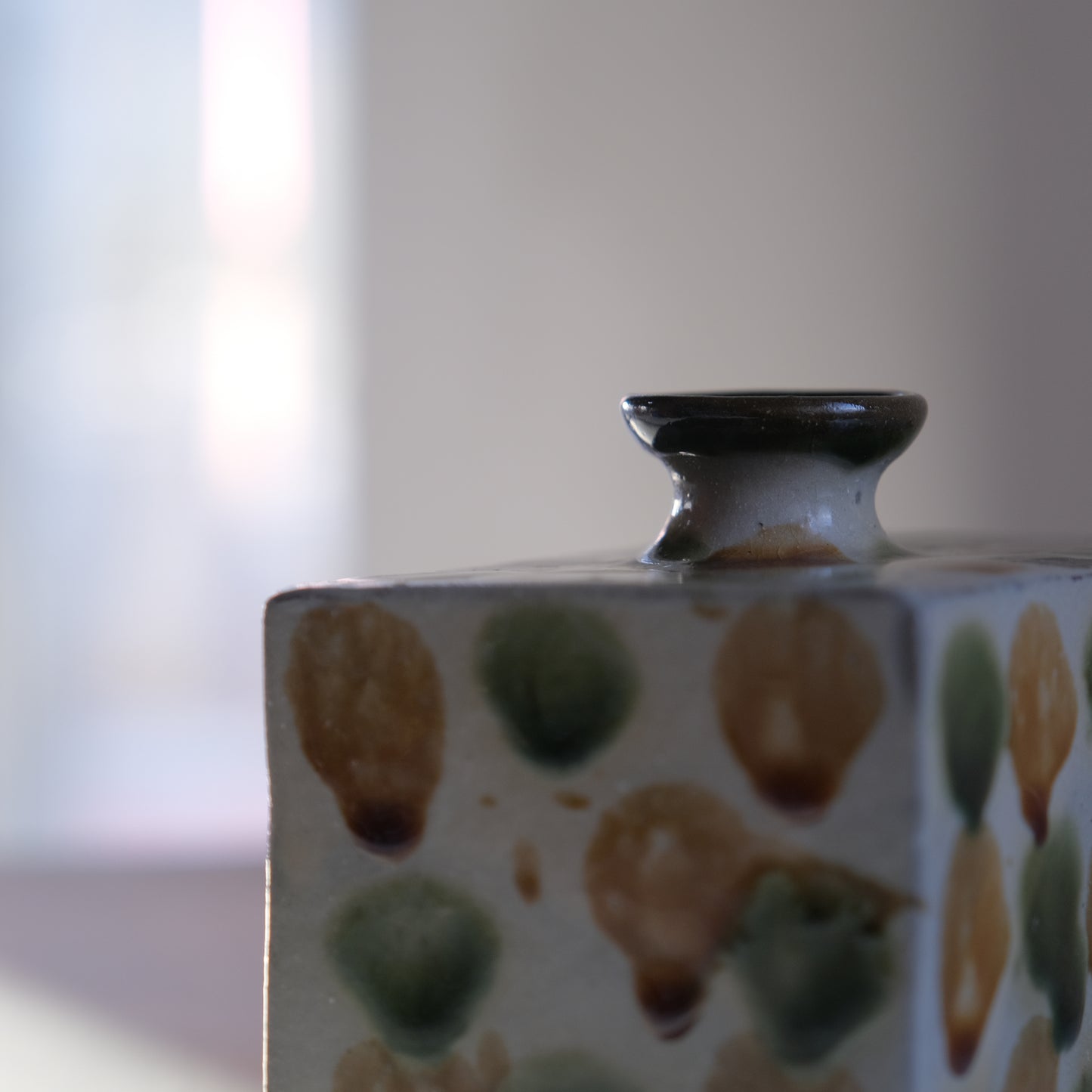 三彩紋酒器 / 沖縄