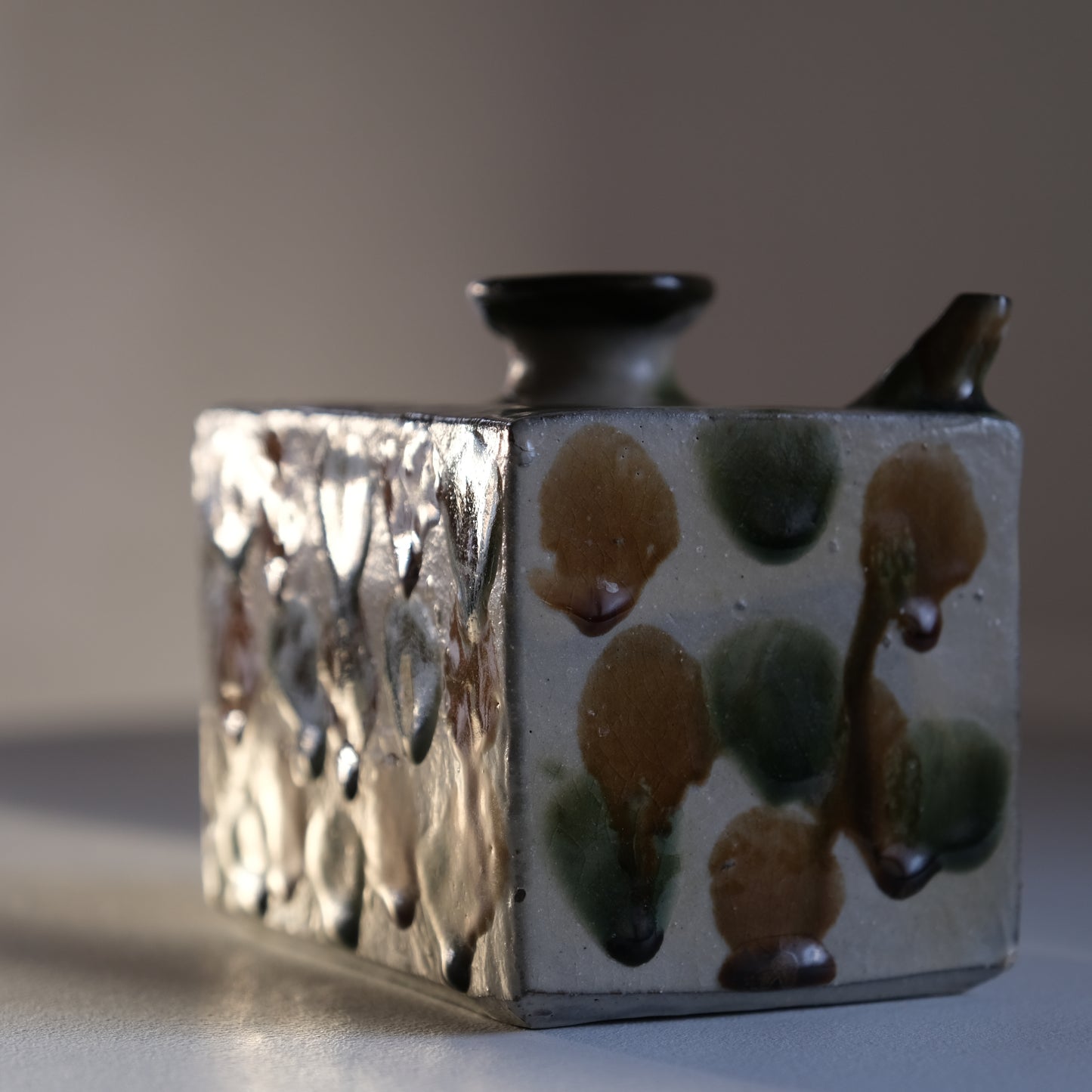 三彩紋酒器 / 沖縄