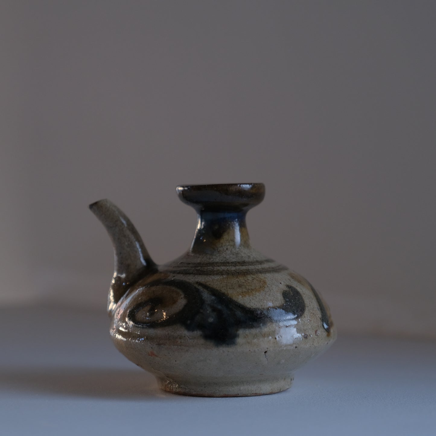 唐草紋酒器 カラカラ / 沖縄(壺屋焼)