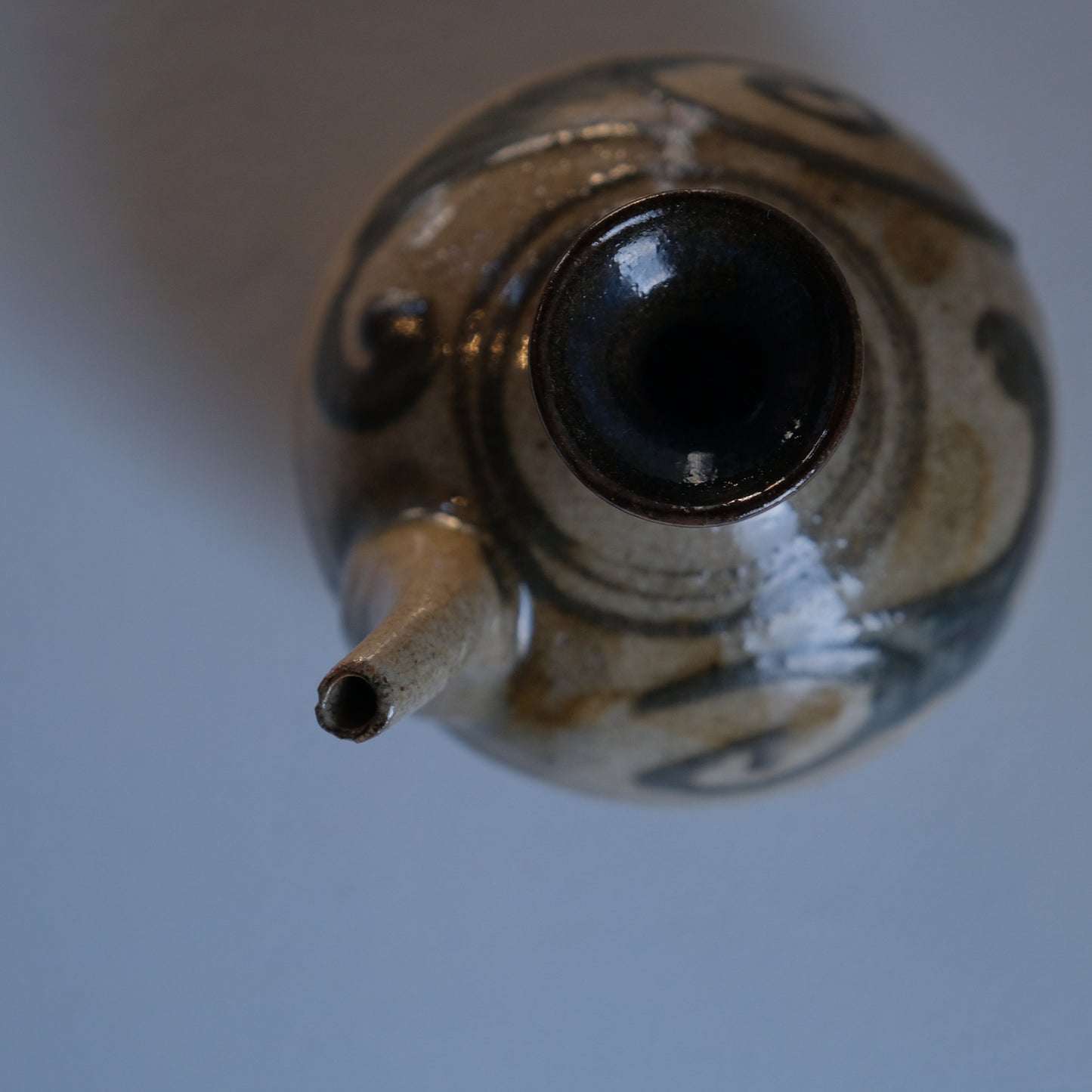 唐草紋酒器 カラカラ / 沖縄(壺屋焼)