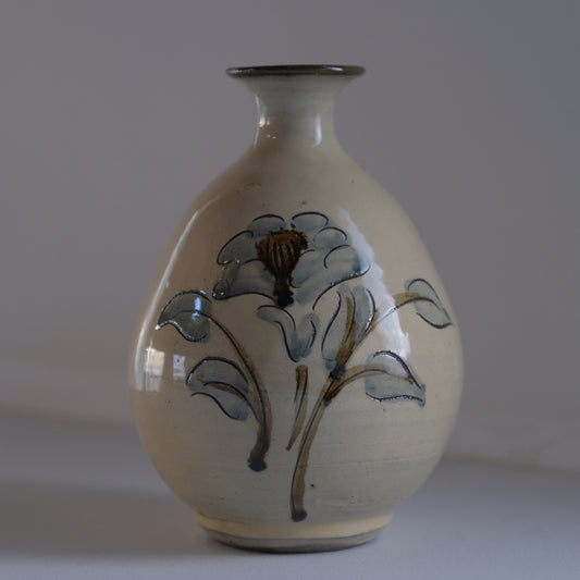 線彫花紋花器 / 沖縄(壺屋焼)