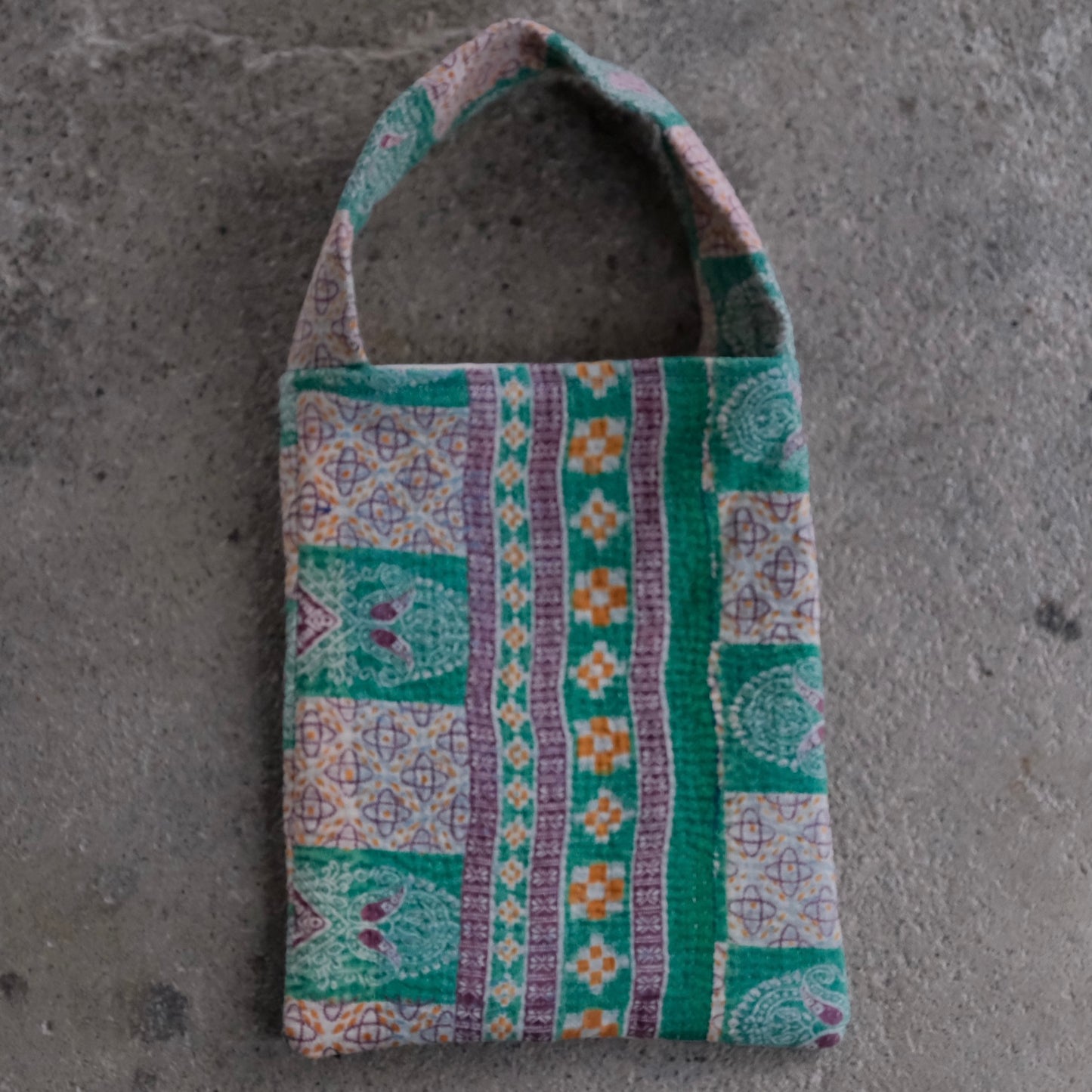 Vintage Quilt - One Handle Bag 11