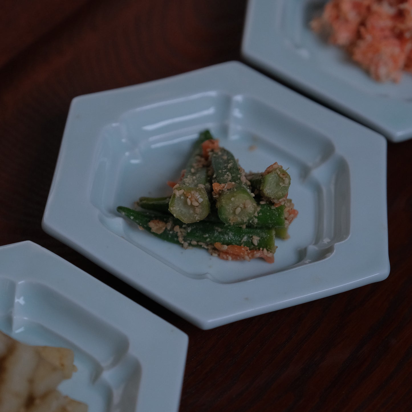 白磁六角皿 /椋木英三