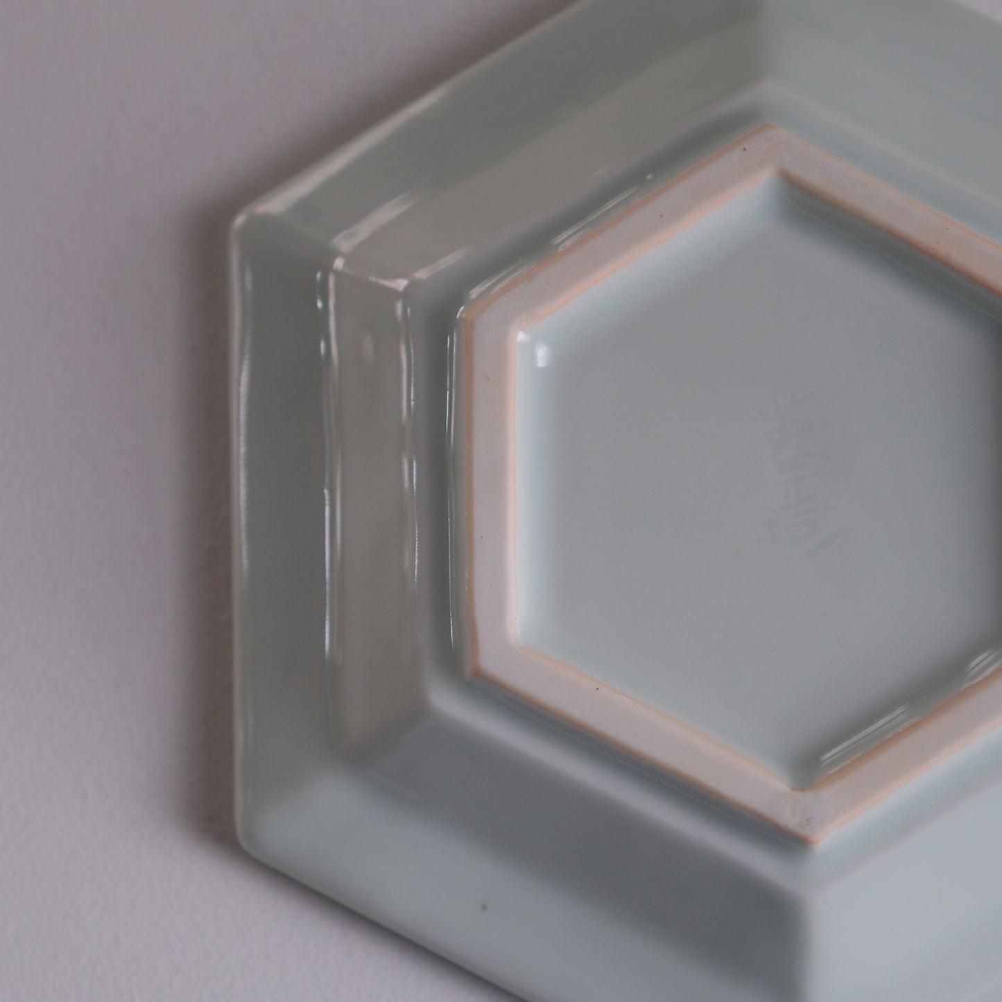 白磁六角皿 /椋木英三