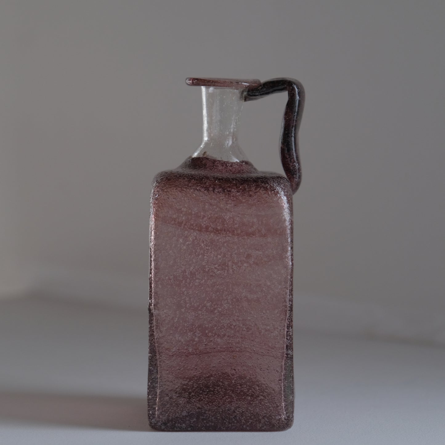 手付角瓶 / 倉敷ガラス （小谷眞三）