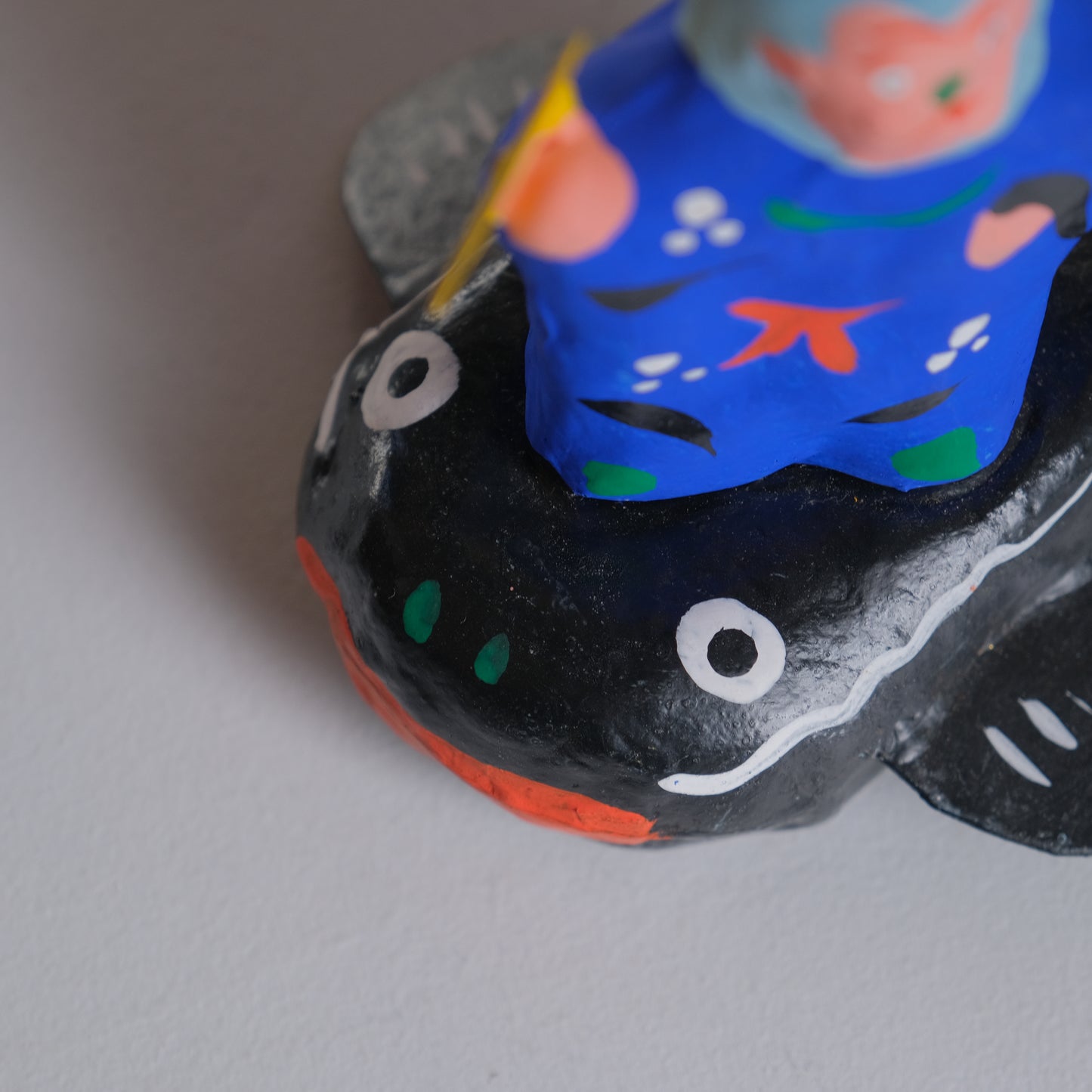 鯰乗り三番叟猿 / 春日部張子