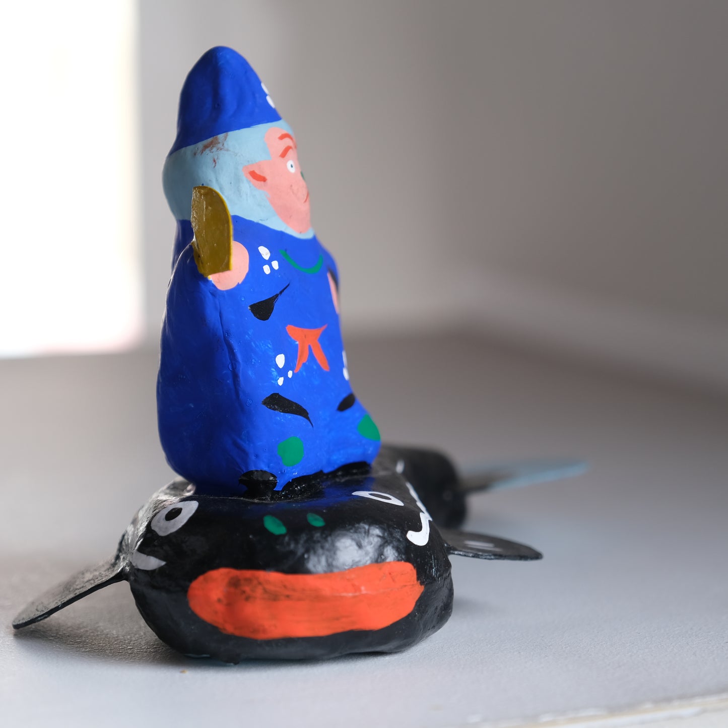 鯰乗り三番叟猿 / 春日部張子