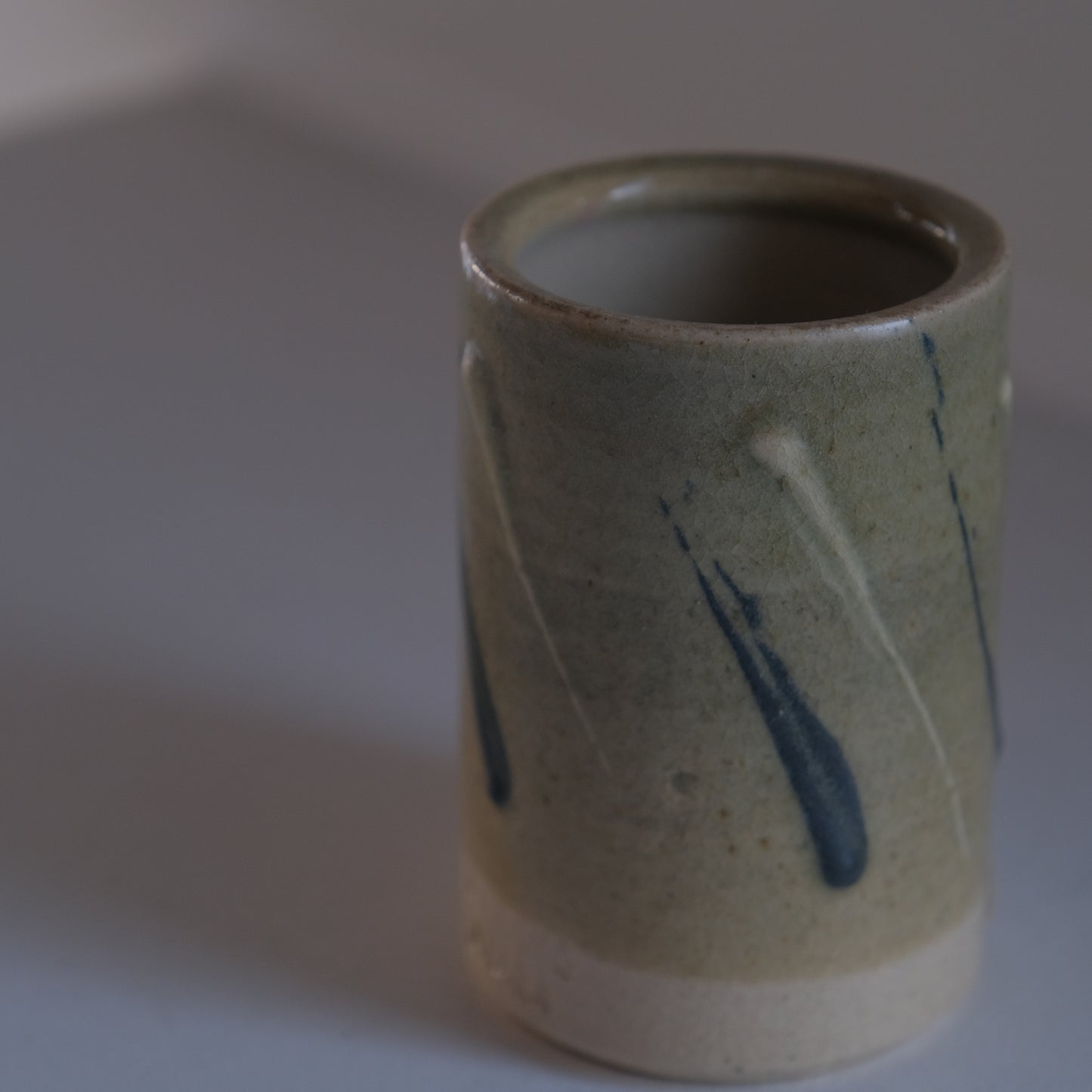 灰釉筒瓶/ 志和地窯