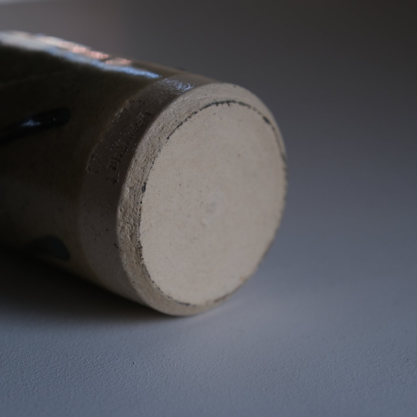 灰釉筒瓶/ 志和地窯