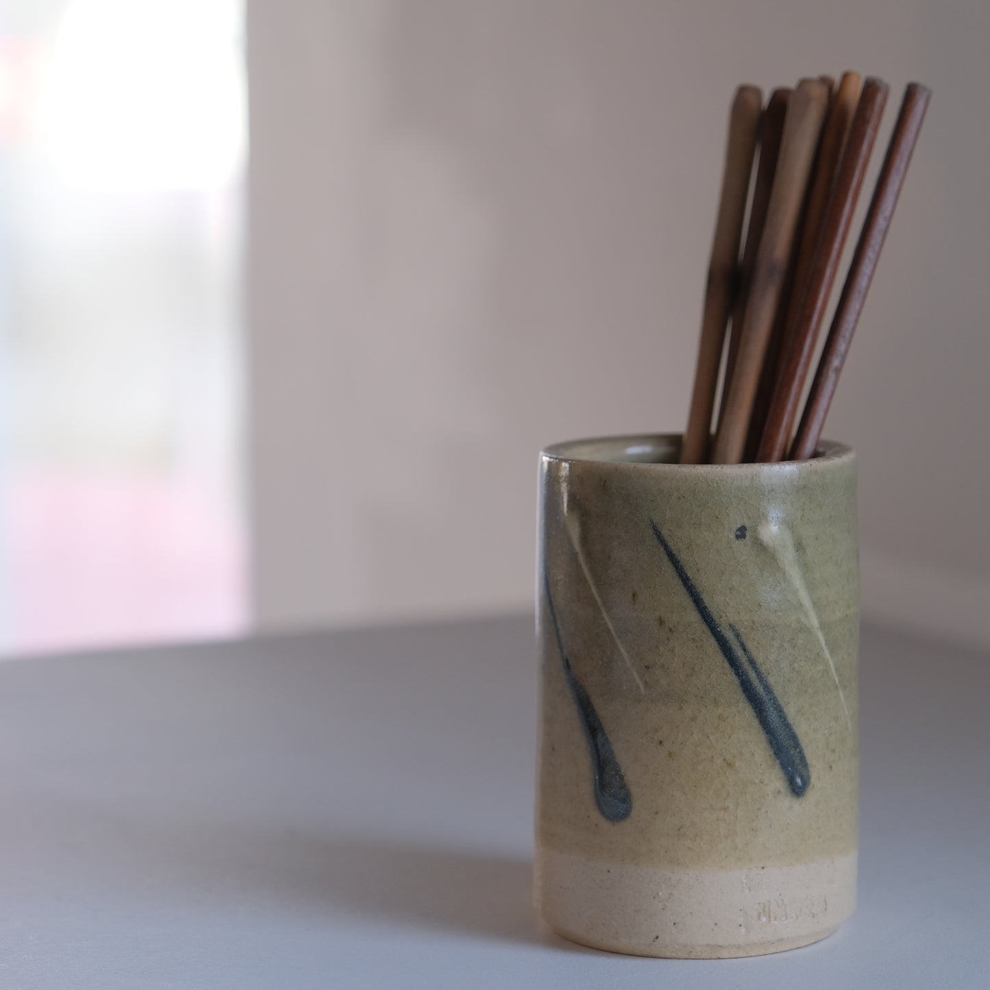 灰釉筒瓶/ 志和地窯