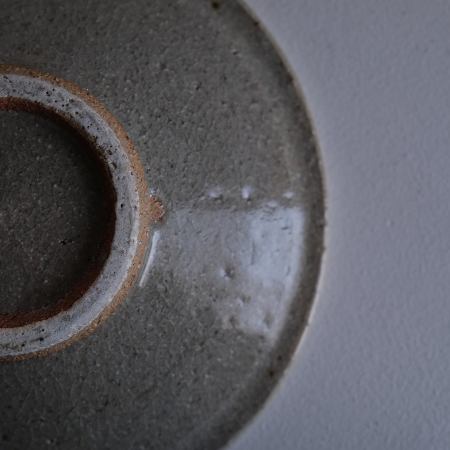 点打五寸皿 / 志和地窯