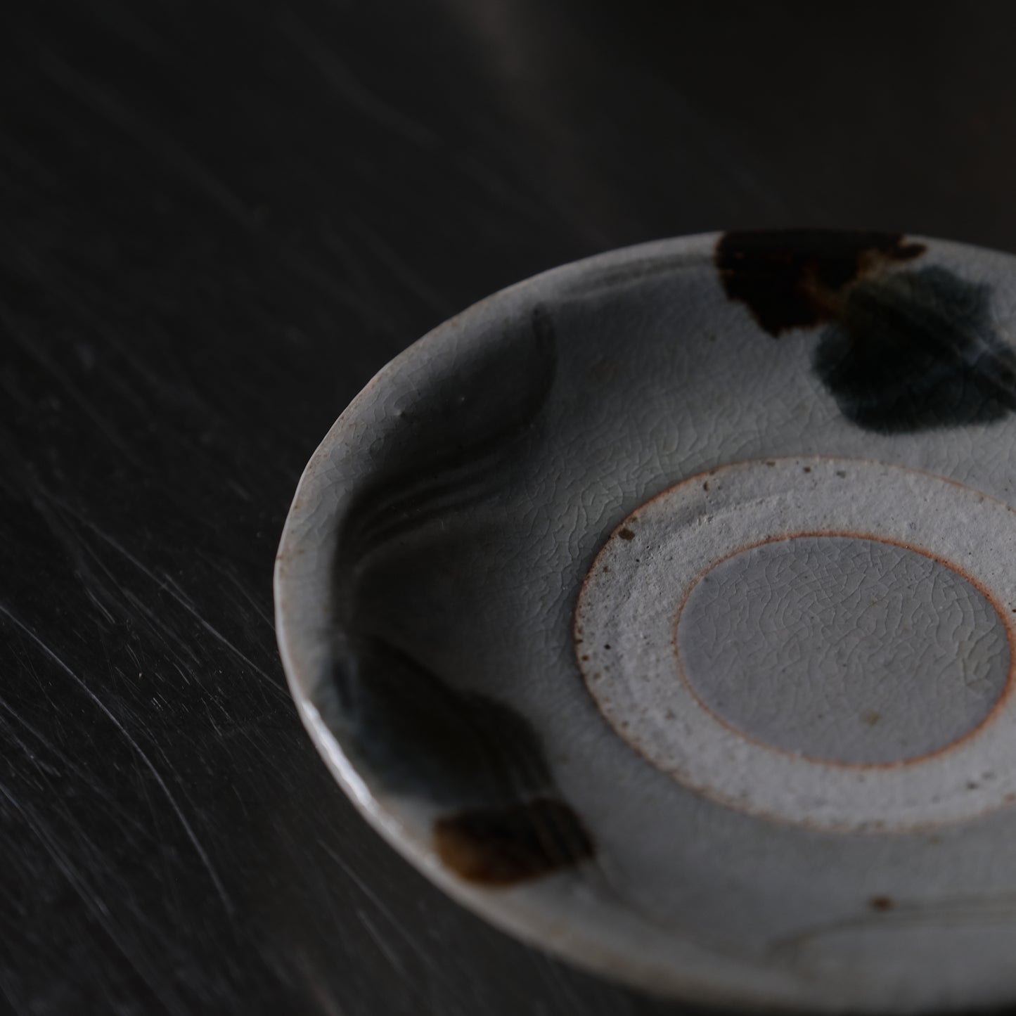 点打五寸皿 / 志和地窯