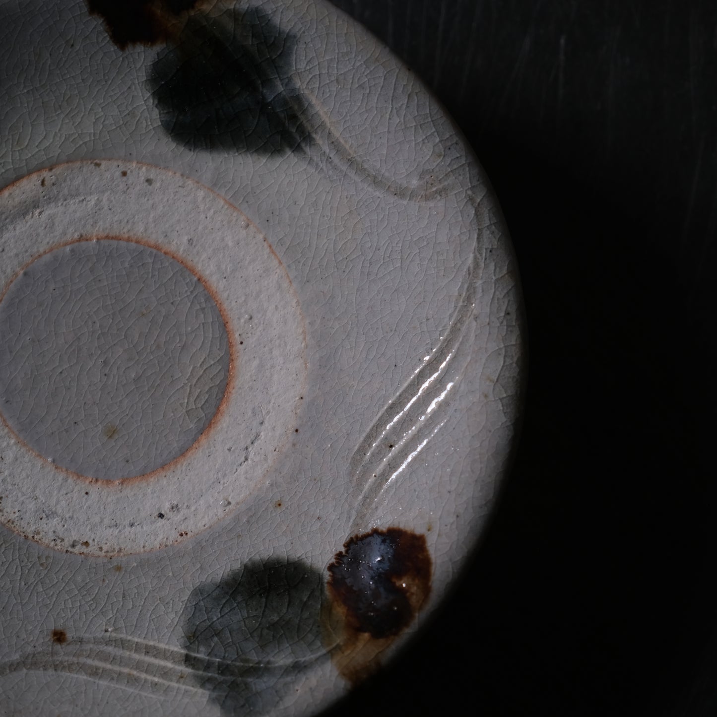 点打五寸皿 / 志和地窯