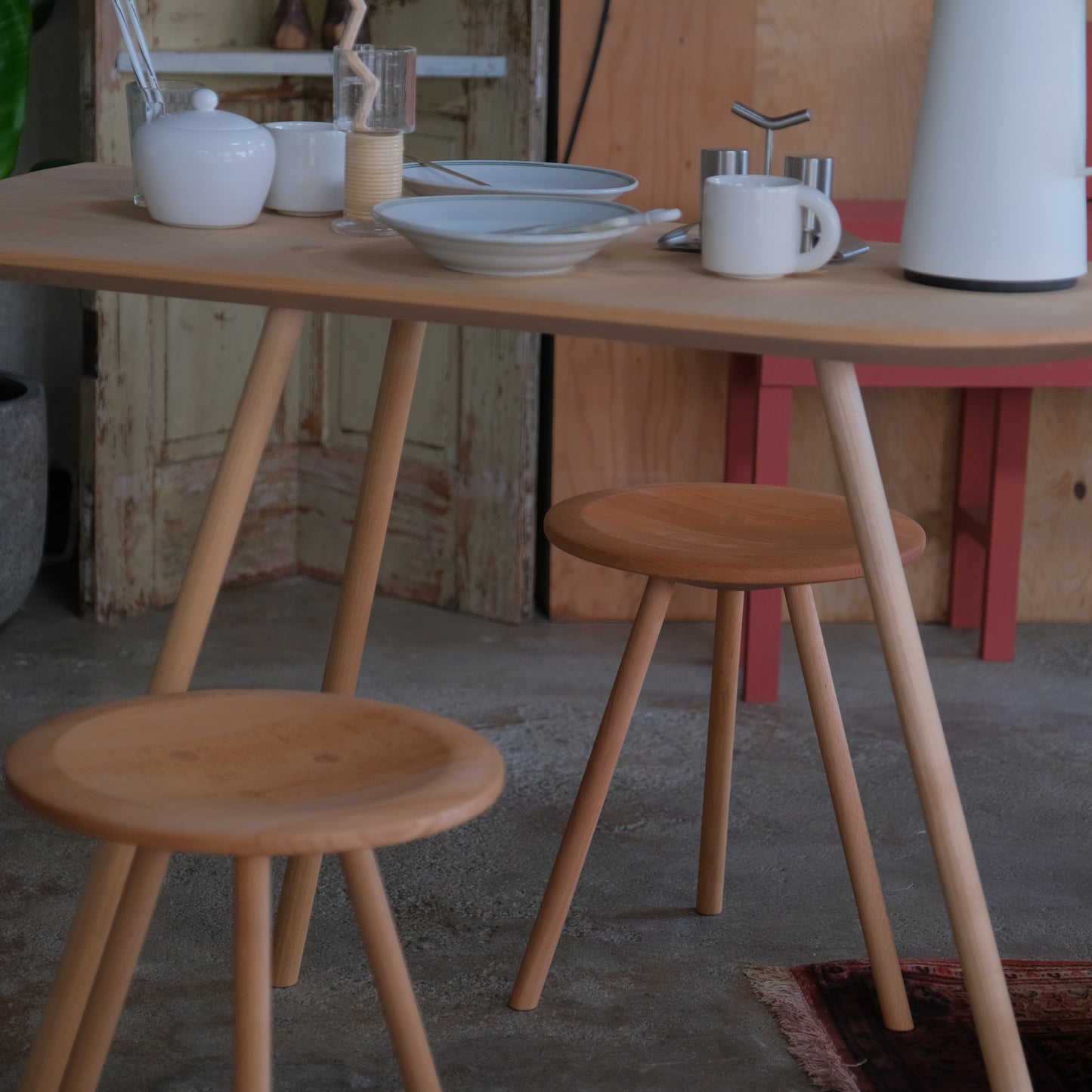 3legs  stool round / designed by コーチカズノリ