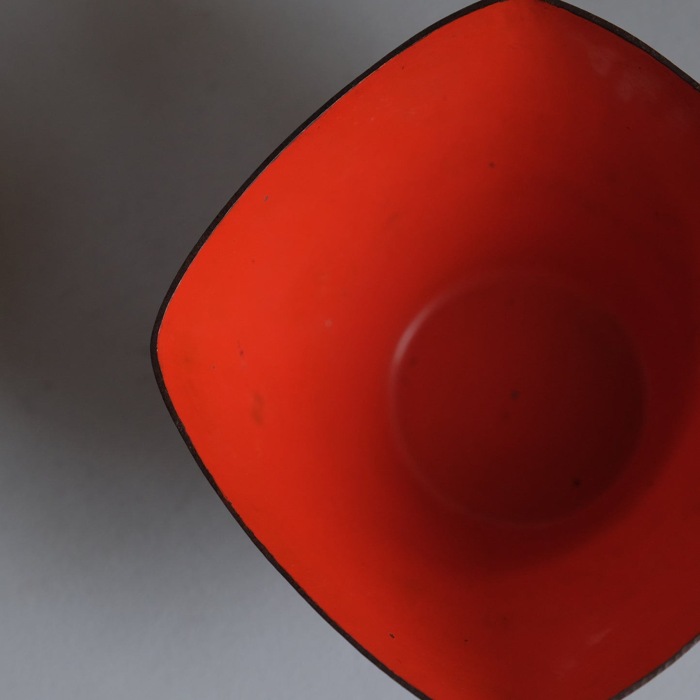 enamel bowl / Sweden