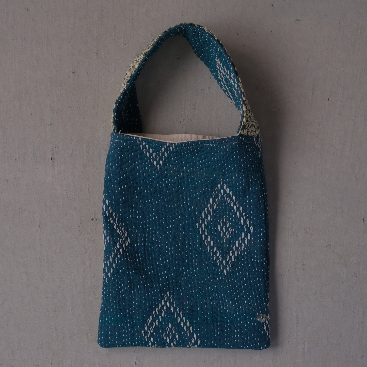 Vintage Quilt - One Handle Bag 012